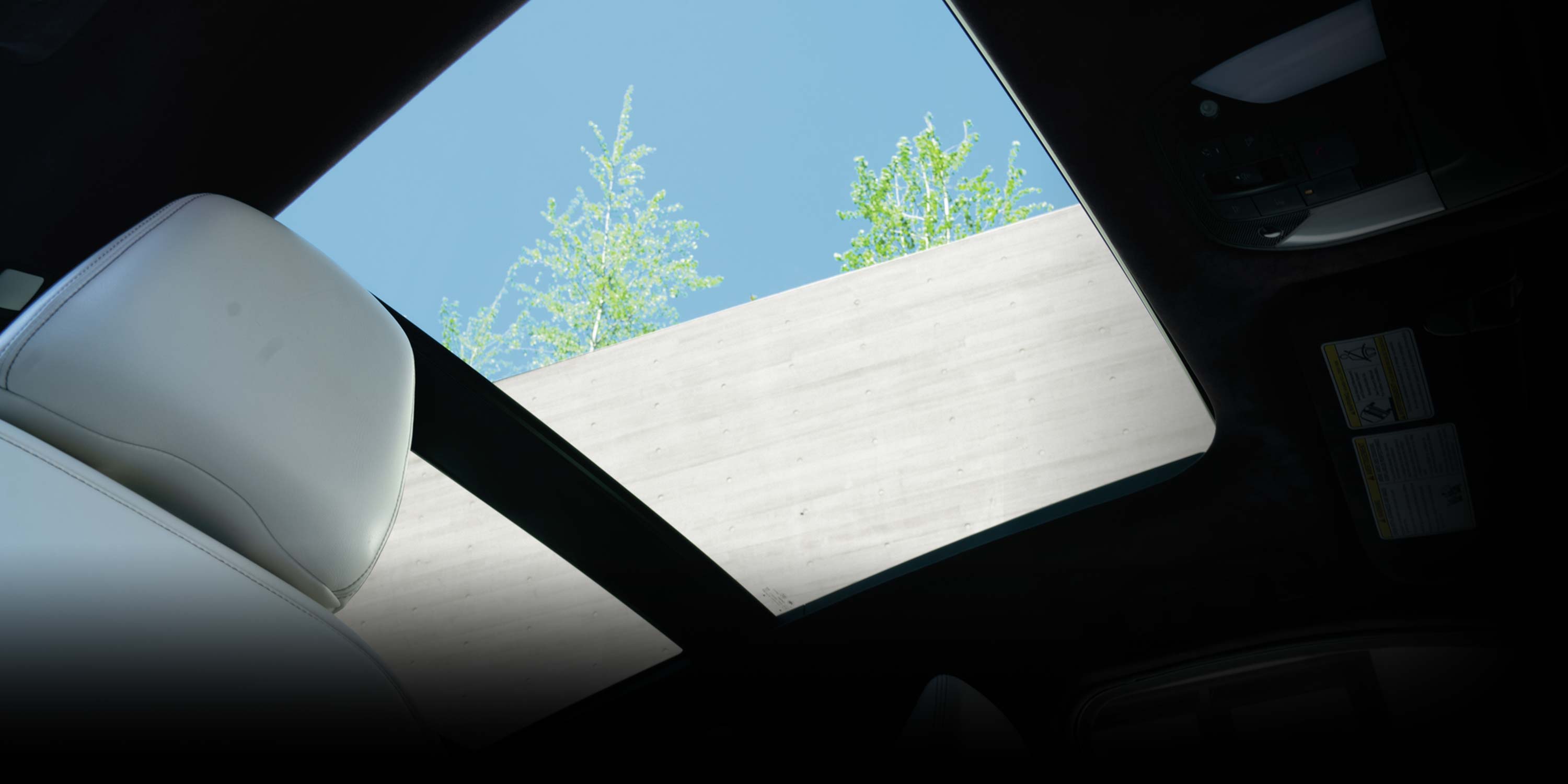 2022 INFINITI QX50 SUV panoramic moonroof.